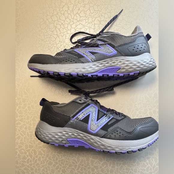 New Balance | Women's 410 V8 Trail Running Shoe. Size: 9 - Picture 5 of 15
